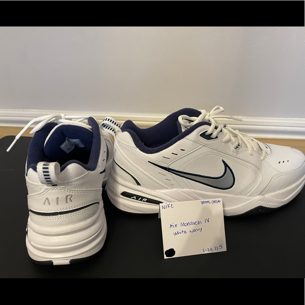 Nike Air Monarch IV ‘white navy’